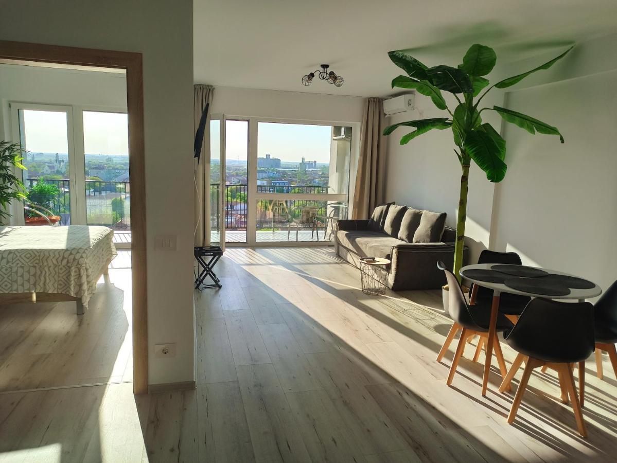 Apartment Summer Haven - Self Check-in & Parking Lot, Primashops&lotus