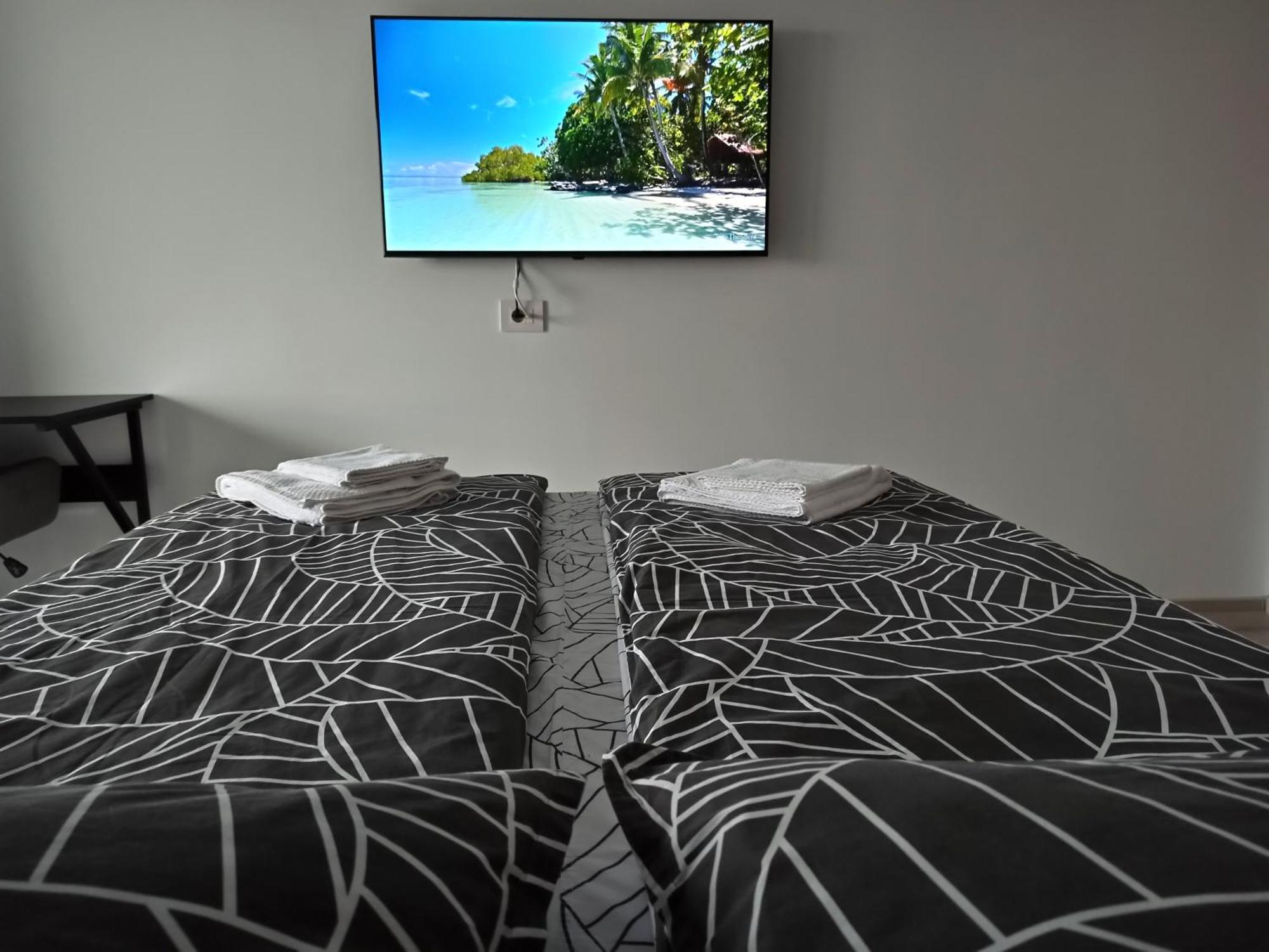 Apartment Summer Haven - Self Check-in & Parking Lot, Primashops&lotus