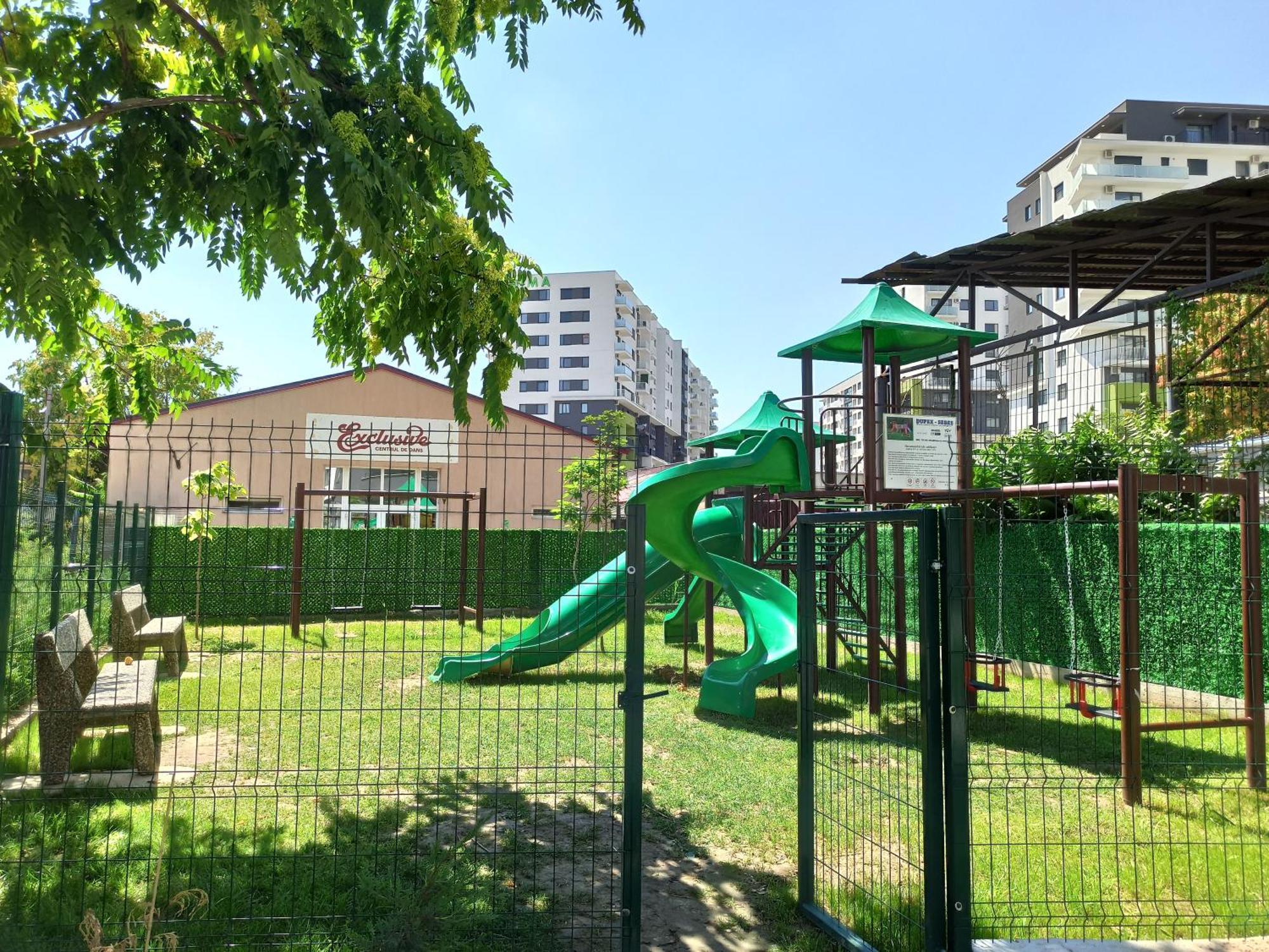 Summer Haven - Self Check-in & Parking Lot, Primashops&lotus Apartment *